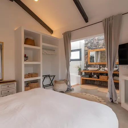 Shepherd - Luxury Fuerteventura Guest house