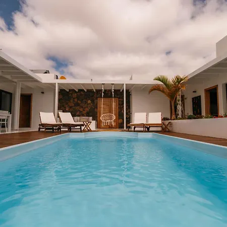 Shepherd - Luxury Fuerteventura بيت ضيافة 4*